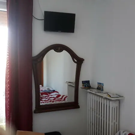 فينيس بارك هاوس بيت ضيافة 2*